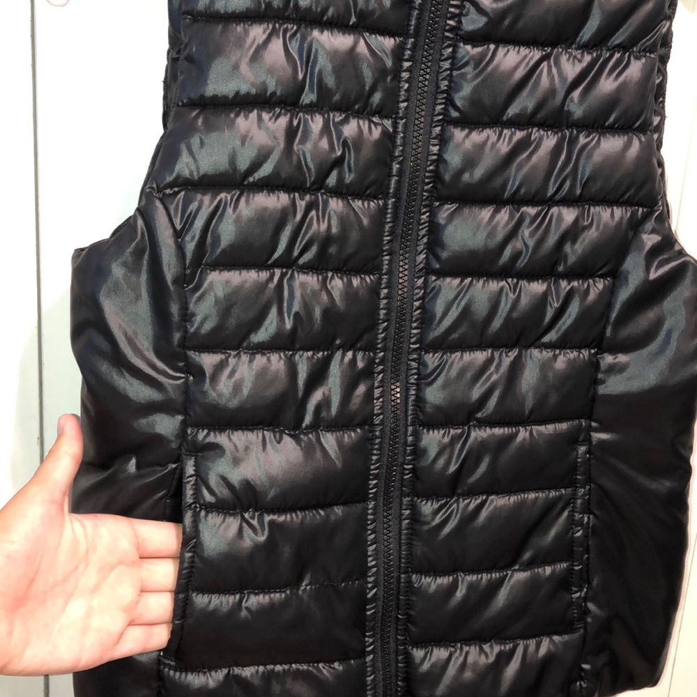 Vest - Picture 4 of 5